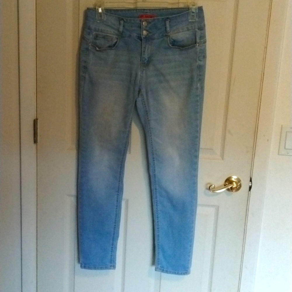Women's Wax Jeans, Size 13 Juniors. - Picture 5 of 7